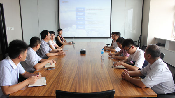 海淀區(qū)委組織部、中國人民大學調(diào)研組一行來聯(lián)橋集團考察調(diào)研