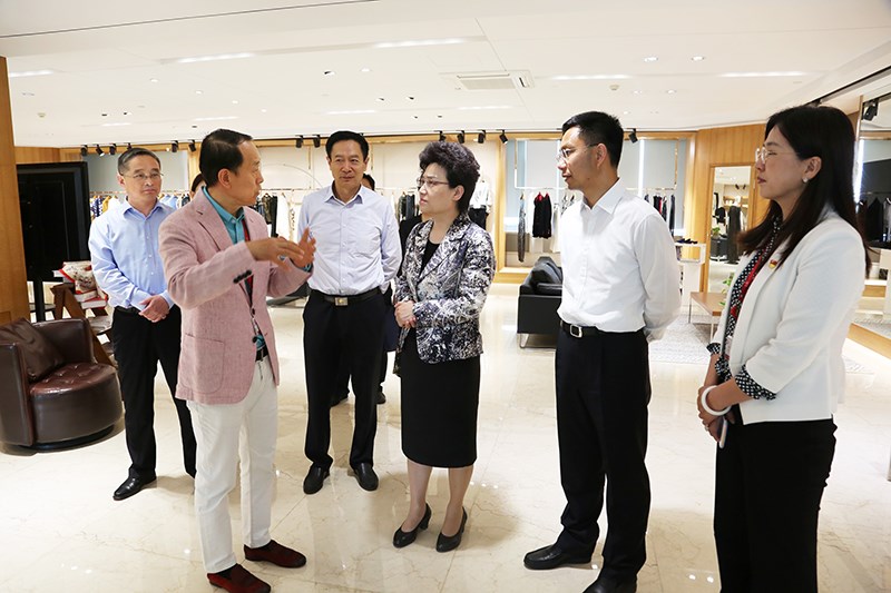 山東省委常委、統(tǒng)戰(zhàn)部部長邢善萍一行到聯(lián)橋集團調(diào)研