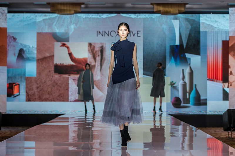 “創(chuàng)意 · 跨越 國(guó)家毛衫紗線資源共享平臺(tái)啟動(dòng)儀式”在威海聯(lián)橋集團(tuán)盛裝啟幕(圖30) “創(chuàng)意 · 跨越 國(guó)家毛衫紗線資源共享平臺(tái)啟動(dòng)儀式”在威海聯(lián)橋集團(tuán)盛裝啟幕(圖30)