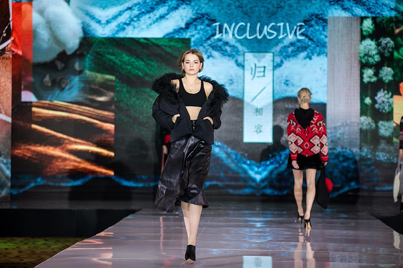 “創(chuàng)意 · 跨越 國(guó)家毛衫紗線資源共享平臺(tái)啟動(dòng)儀式”在威海聯(lián)橋集團(tuán)盛裝啟幕(圖51) “創(chuàng)意 · 跨越 國(guó)家毛衫紗線資源共享平臺(tái)啟動(dòng)儀式”在威海聯(lián)橋集團(tuán)盛裝啟幕(圖51)