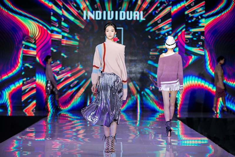 “創(chuàng)意 · 跨越 國(guó)家毛衫紗線資源共享平臺(tái)啟動(dòng)儀式”在威海聯(lián)橋集團(tuán)盛裝啟幕(圖60) “創(chuàng)意 · 跨越 國(guó)家毛衫紗線資源共享平臺(tái)啟動(dòng)儀式”在威海聯(lián)橋集團(tuán)盛裝啟幕(圖60)