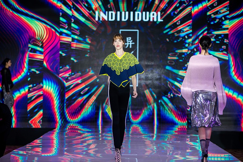 “創(chuàng)意 · 跨越 國(guó)家毛衫紗線資源共享平臺(tái)啟動(dòng)儀式”在威海聯(lián)橋集團(tuán)盛裝啟幕(圖64) “創(chuàng)意 · 跨越 國(guó)家毛衫紗線資源共享平臺(tái)啟動(dòng)儀式”在威海聯(lián)橋集團(tuán)盛裝啟幕(圖64)