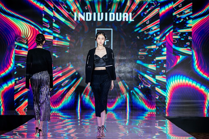 “創(chuàng)意 · 跨越 國(guó)家毛衫紗線資源共享平臺(tái)啟動(dòng)儀式”在威海聯(lián)橋集團(tuán)盛裝啟幕(圖66) “創(chuàng)意 · 跨越 國(guó)家毛衫紗線資源共享平臺(tái)啟動(dòng)儀式”在威海聯(lián)橋集團(tuán)盛裝啟幕(圖66)