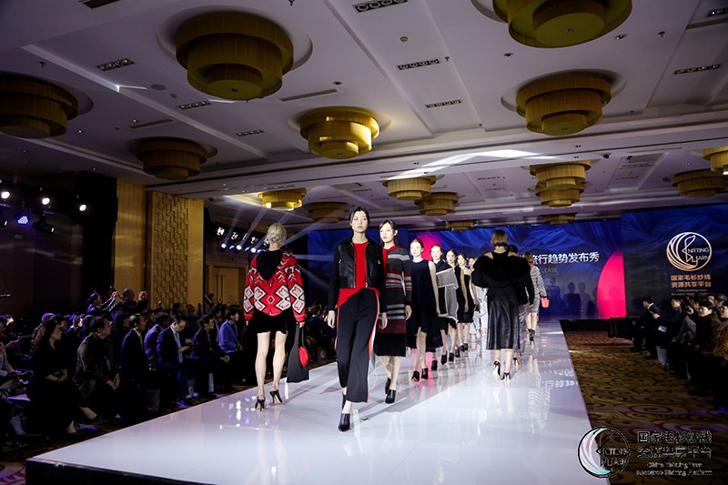 “創(chuàng)意 · 跨越 國(guó)家毛衫紗線資源共享平臺(tái)啟動(dòng)儀式”在威海聯(lián)橋集團(tuán)盛裝啟幕(圖69) “創(chuàng)意 · 跨越 國(guó)家毛衫紗線資源共享平臺(tái)啟動(dòng)儀式”在威海聯(lián)橋集團(tuán)盛裝啟幕(圖69)