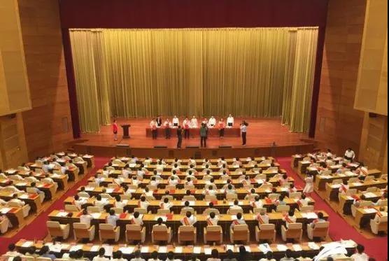 集團(tuán)黨委書記、董事長(zhǎng)慕镕鍵被授予“山東省非公有制經(jīng)濟(jì)人士?jī)?yōu)秀中國(guó)特色社會(huì)主義事業(yè)建設(shè)者”稱號(hào)