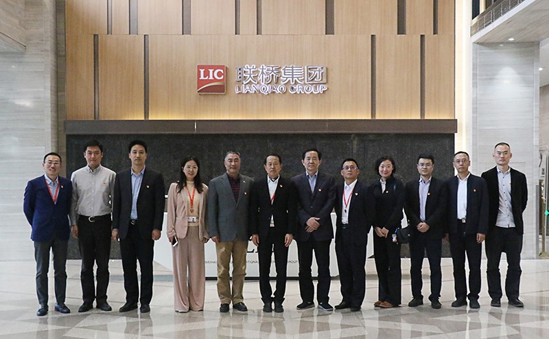 微信圖片_20191101164218.jpg 中國(guó)出口信用保險(xiǎn)公司領(lǐng)導(dǎo)到聯(lián)橋集團(tuán)調(diào)研(圖4)