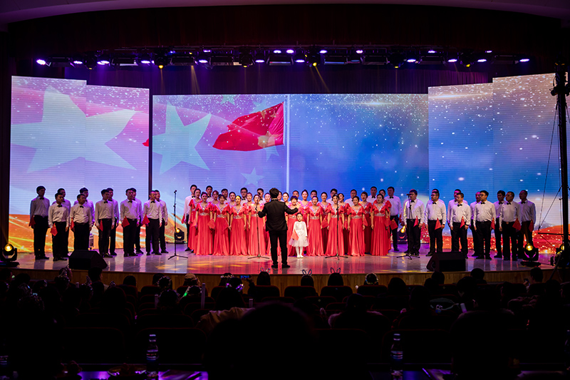 歡欣鼓舞迎新春，滿懷豪情攀高峰 | 聯(lián)橋集團(tuán)2020迎新春聯(lián)歡晚會激情開演(圖1)