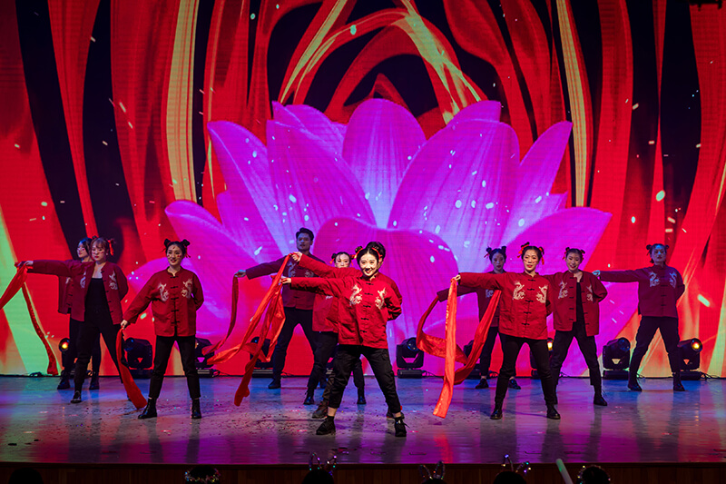 歡欣鼓舞迎新春，滿懷豪情攀高峰 | 聯(lián)橋集團(tuán)2020迎新春聯(lián)歡晚會激情開演(圖13)