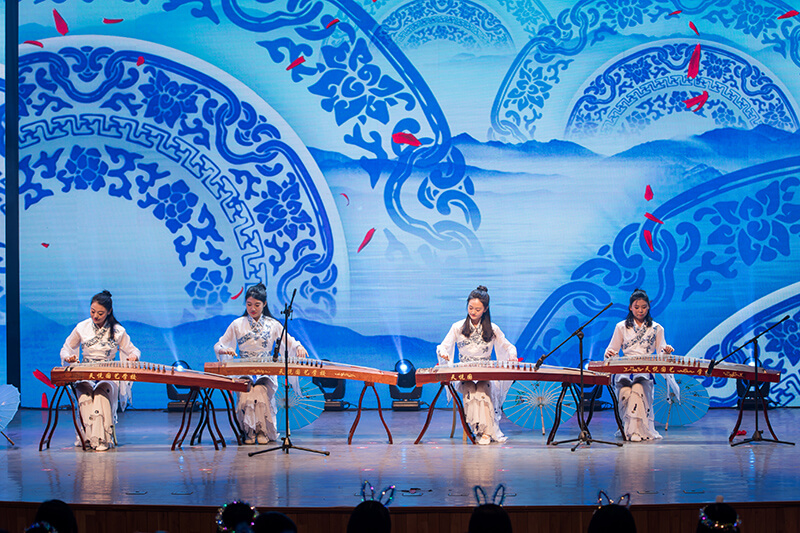 歡欣鼓舞迎新春，滿懷豪情攀高峰 | 聯(lián)橋集團(tuán)2020迎新春聯(lián)歡晚會激情開演(圖18)