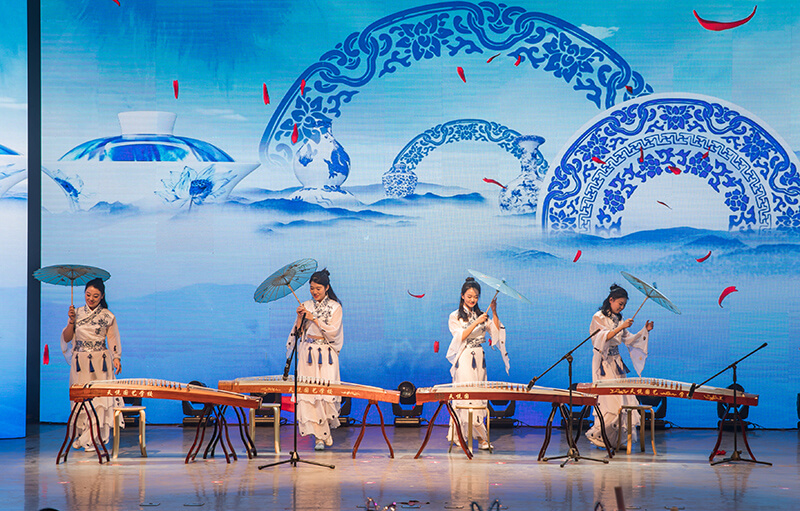 歡欣鼓舞迎新春，滿懷豪情攀高峰 | 聯(lián)橋集團(tuán)2020迎新春聯(lián)歡晚會激情開演(圖17)