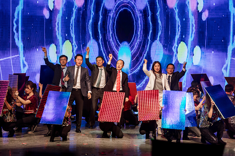 歡欣鼓舞迎新春，滿懷豪情攀高峰 | 聯(lián)橋集團(tuán)2020迎新春聯(lián)歡晚會激情開演(圖47)