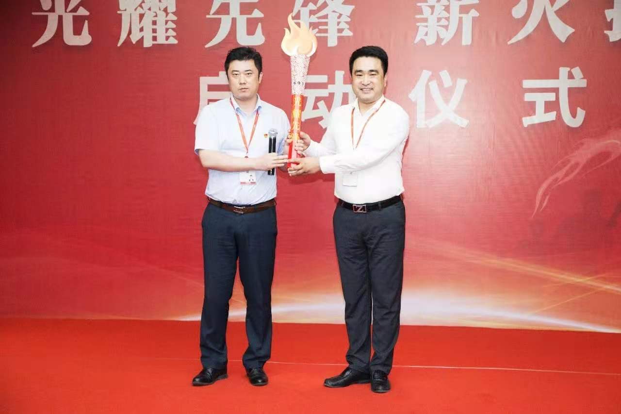 光耀先鋒 薪火接力 傳遞先鋒精神，踐行黨員使命，開拓全新事業(yè) 朱文國—宮曌磊 